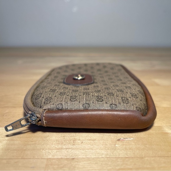 Vintage, 70s Gucci Micro GG monogram canvas pouch - Picture 4 of 12